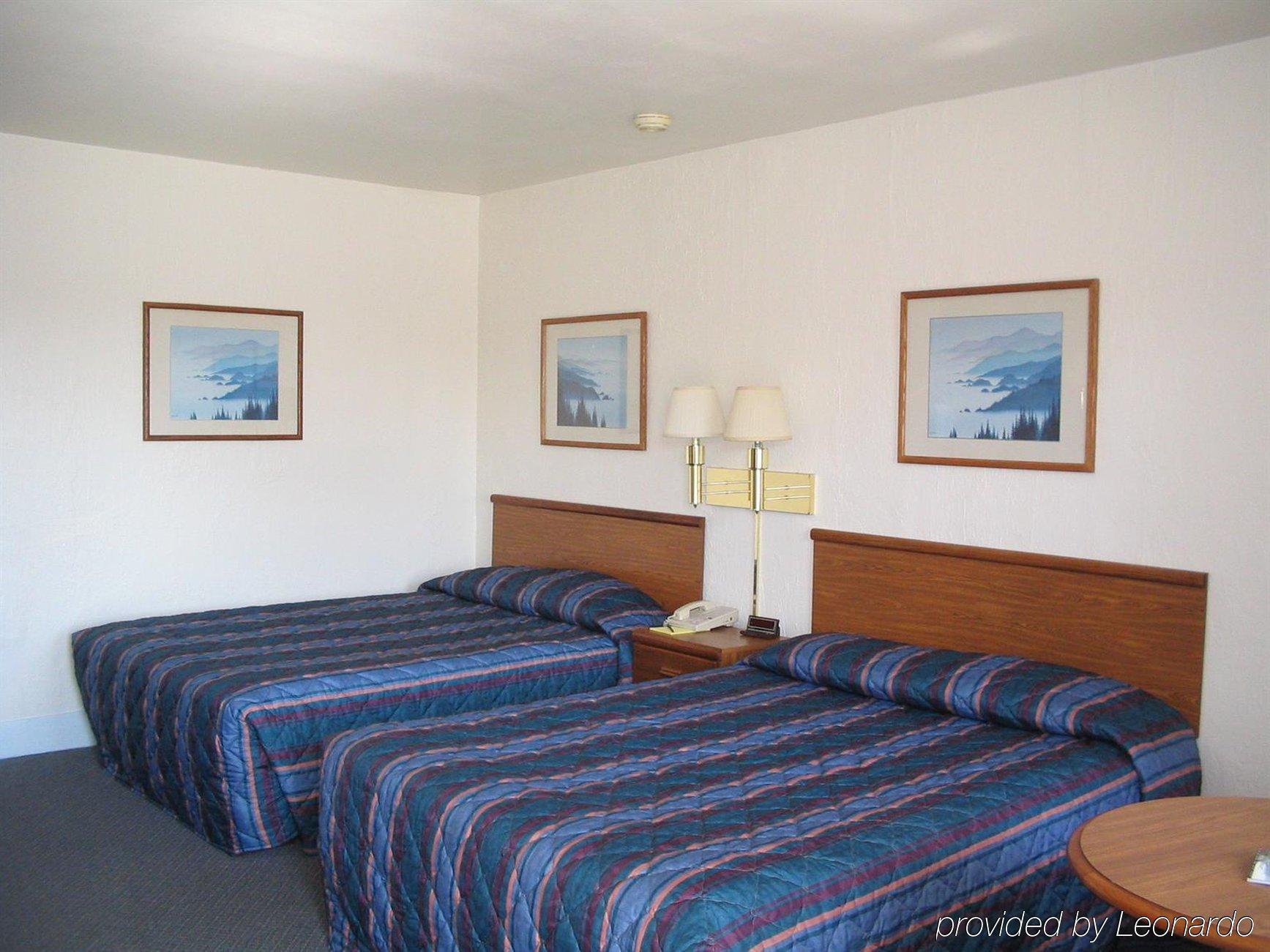 The Chalet Motel Mequon Room photo